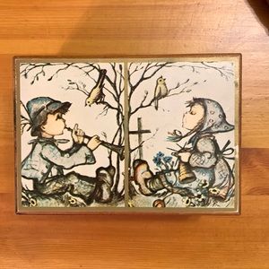 Vintage Linden Hummel music box plays “Adelvise” with jewelry compartment, EUC
